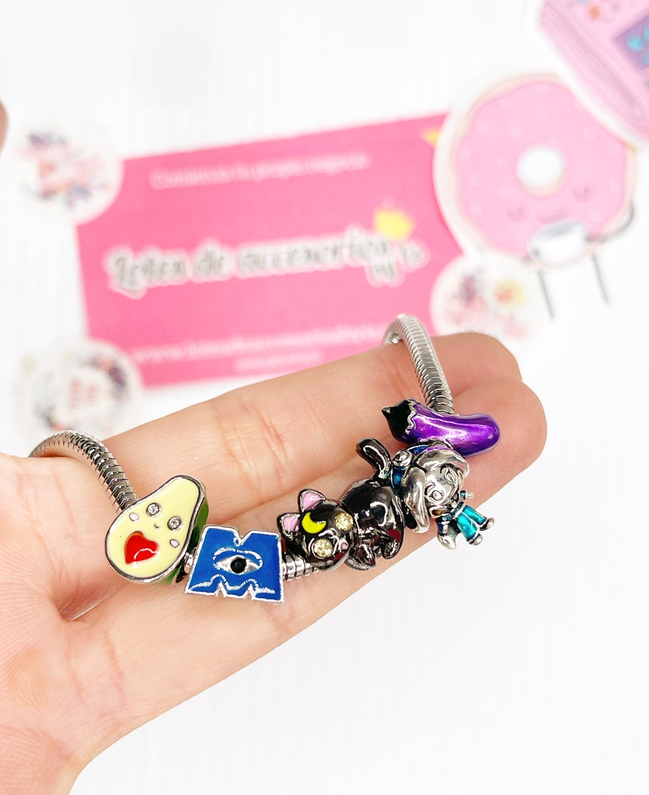 LOTE 500 charms variados🎁 ENVIO GRATIS EXPRESS✨ + 10% de descuento automatico🙌