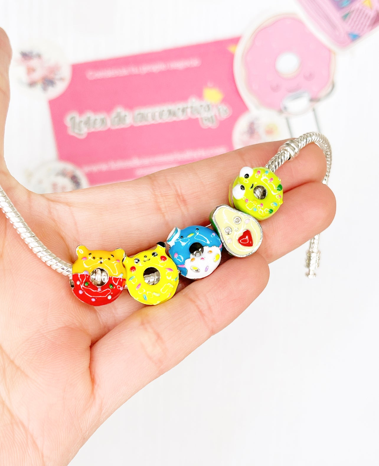 LOTE 500 charms variados🎁 ENVIO GRATIS EXPRESS✨ + 10% de descuento automatico🙌