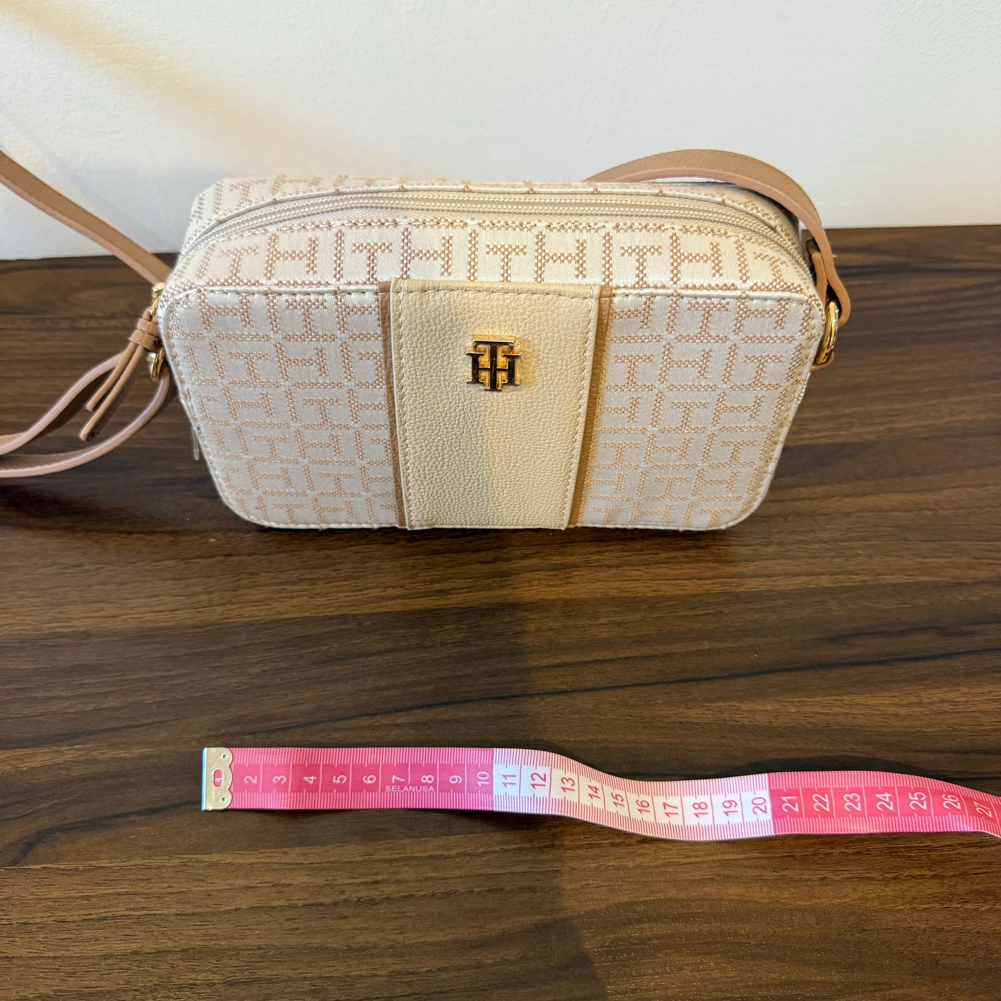 Bolsa beige tommy high street USA