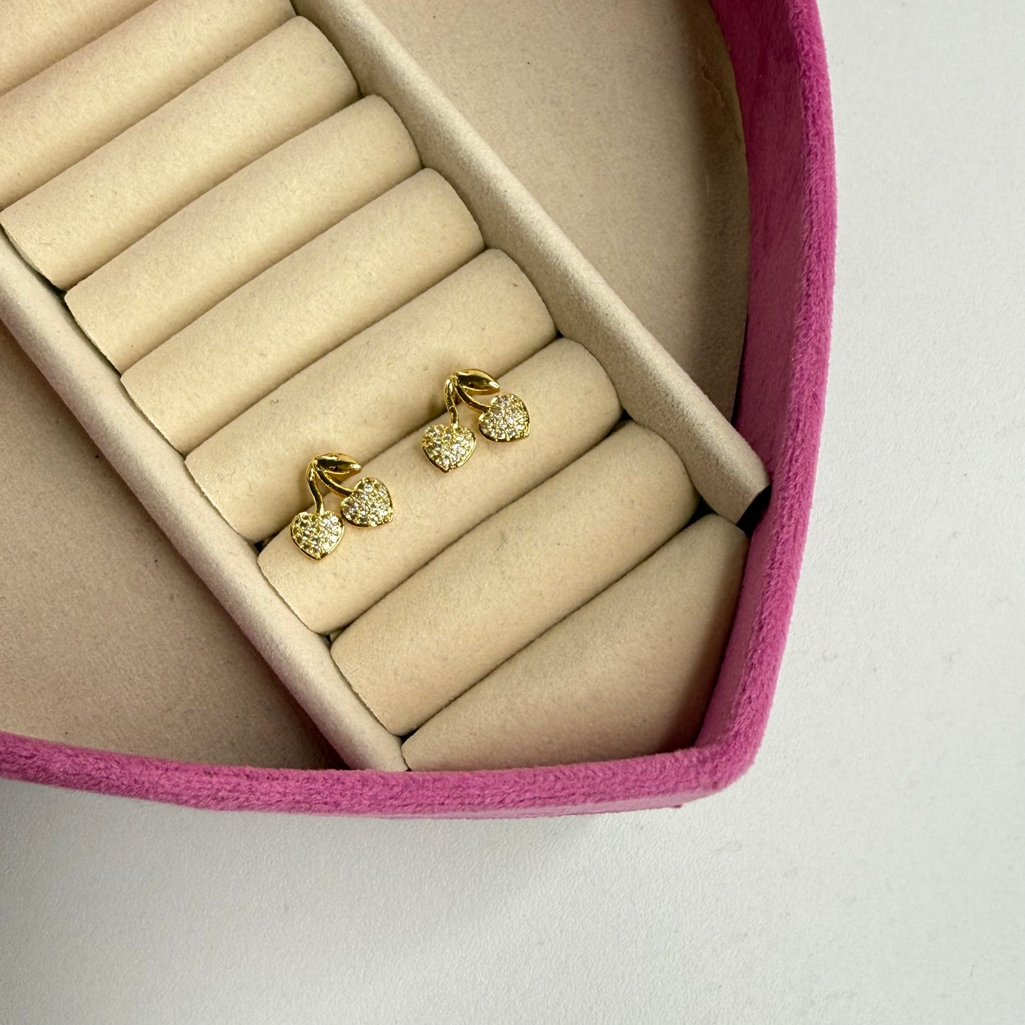 Aretes cereza CHAPA DE ORO 18k(S67)