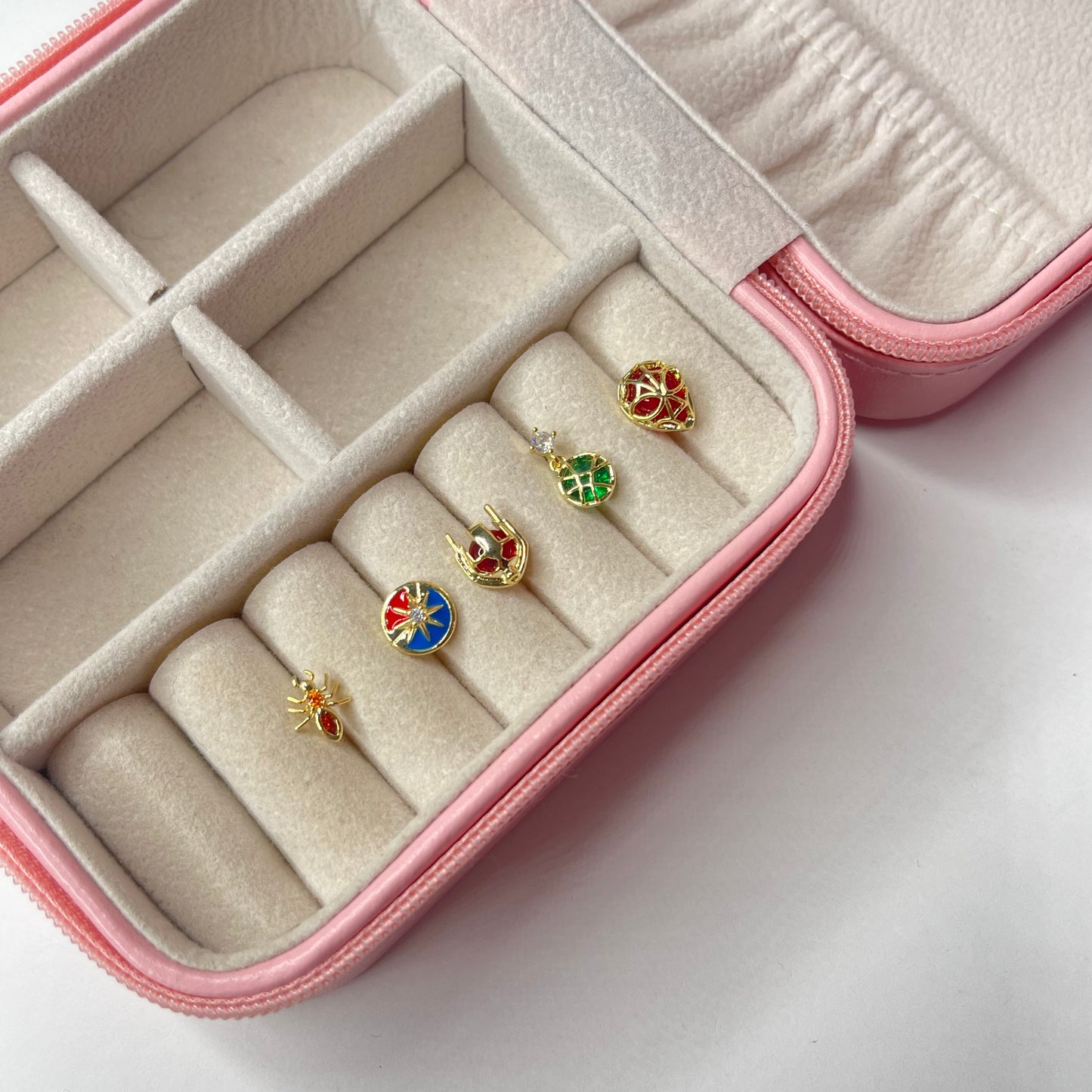 Aretes spiderman 5 pzs set CHAPA DE ORO 18k(I224)