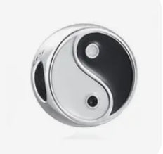 Charm ying y yang(Q69)