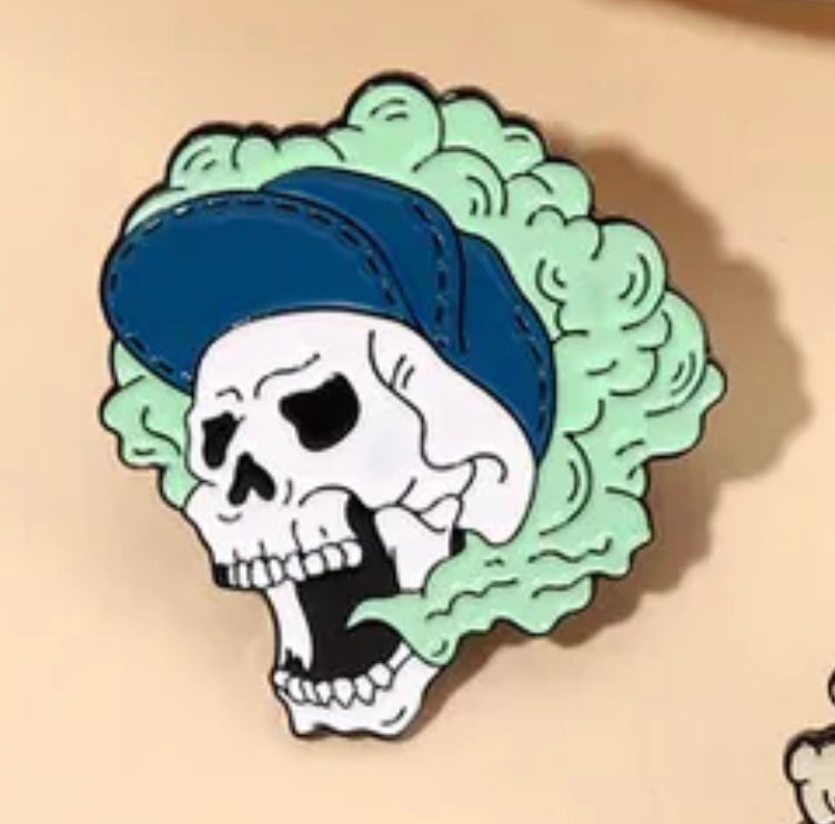 Pin calavera humo(K217)