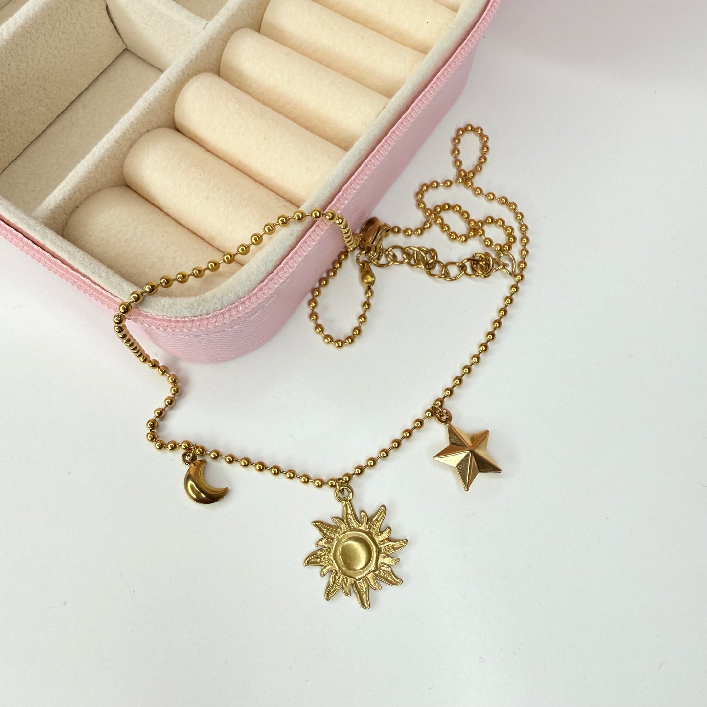 Collar estrellas y sol CHAPA DE ORO 18k(AA102)
