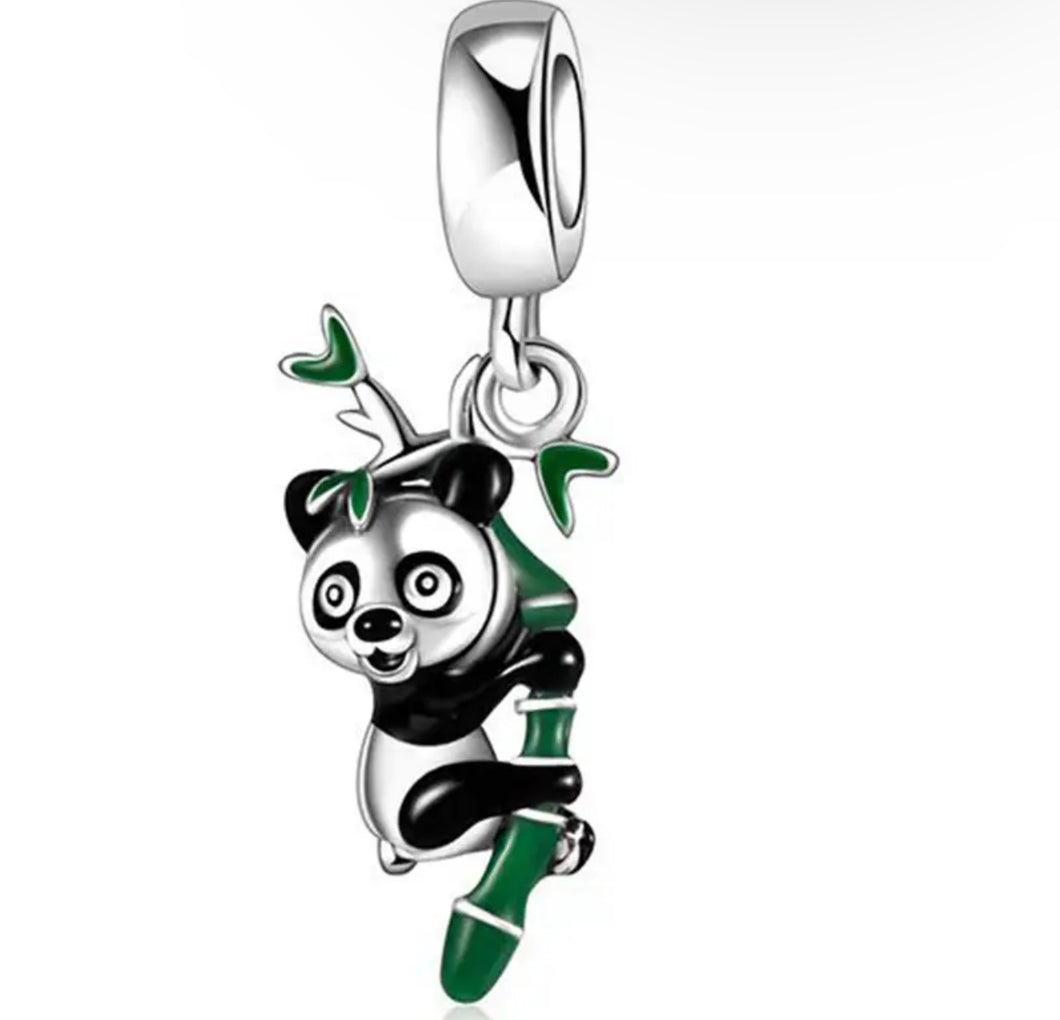 Charm panda(Q53)