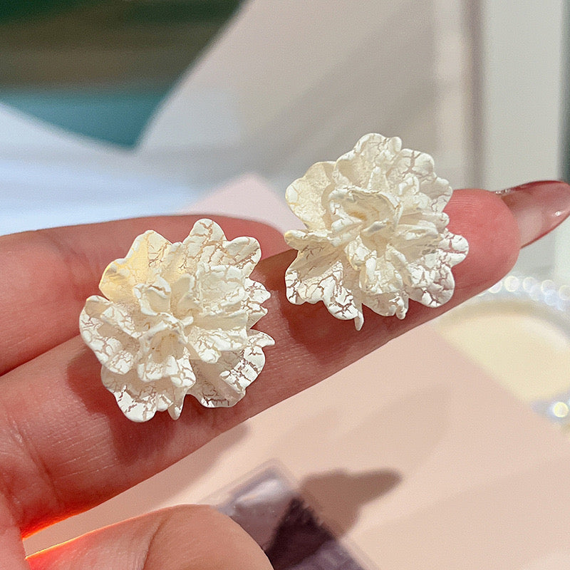 Aretes flores blanca(AA119)