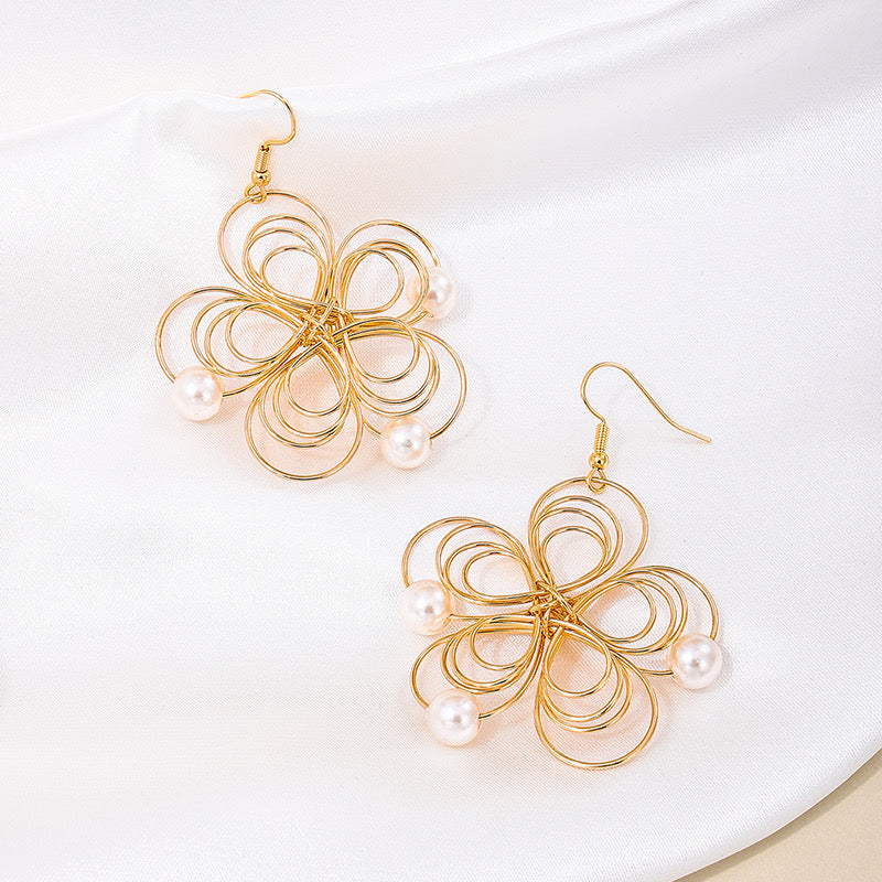 Aretes flor dorado(E161.5)