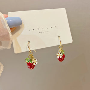 Aretes fresas(D171)