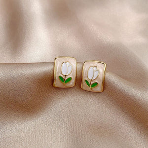 Aretes flor blanco (I203)