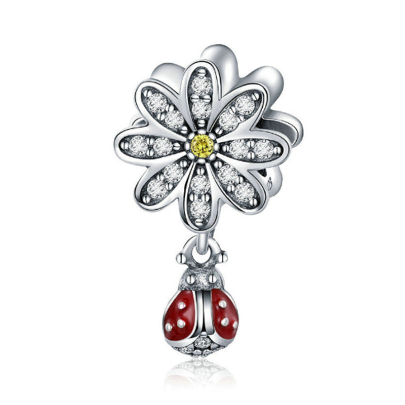 Charm mariquita margarita flor(P183)