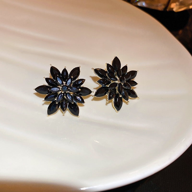 Aretes flor negro(S122)