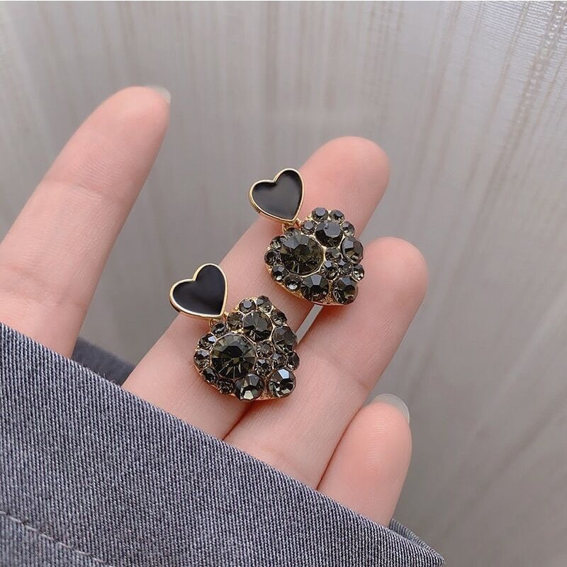 Aretes negros corazon(K126)