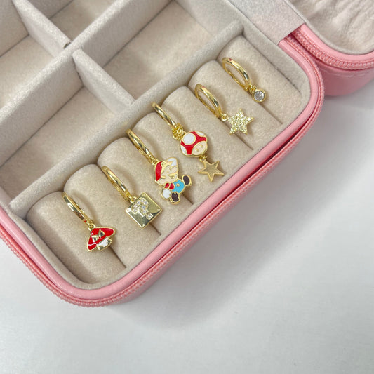 Aretes set Mario Bross 6 pzs CHAPA DE ORO 18k(AA66)